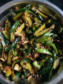 黄瓜咸菜的腌制方法(酱油黄瓜咸菜的腌制方法)
