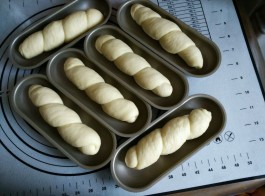 制作面包的方法(制作面包的方法有几种)