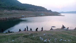 秋季水库钓鱼技巧(秋季水库如何选择钓位)