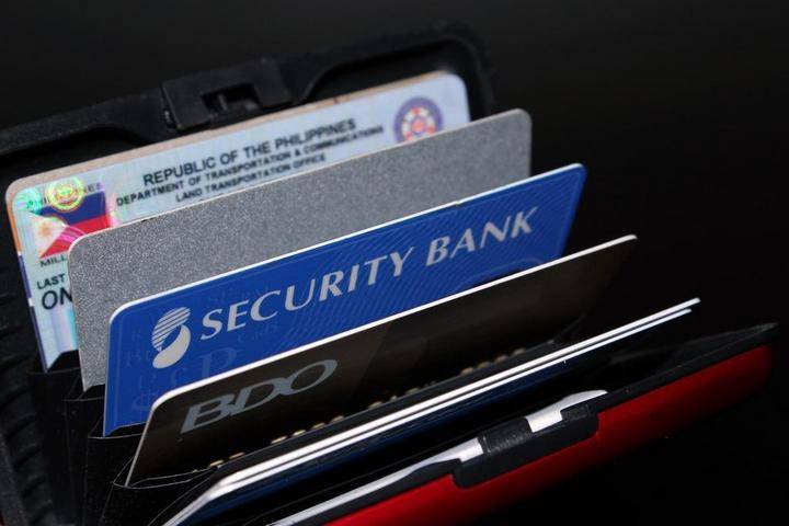 信用卡逾期多少天银行会上报央行征信系统信用卡